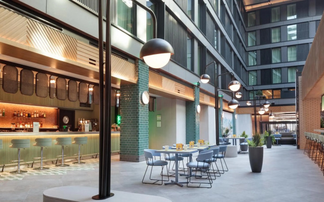 Holiday Inn London Heathrow - Bath Road by IHG