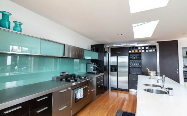 Designer Three Bedroom Home with Harbour Views