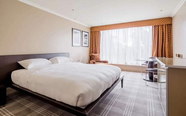Radisson Blu Hotel, London Heathrow - Image 4