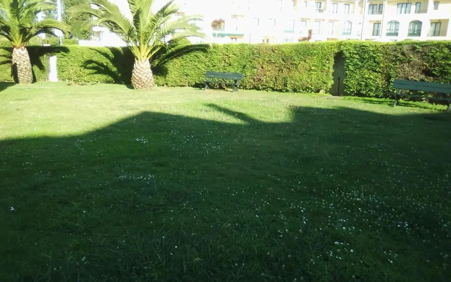 Urbanización a 100 metros de la playa