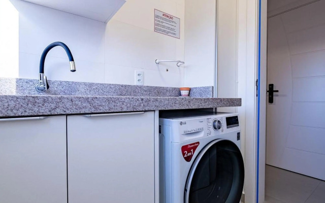 200 - Apartamento 3 dormitórios na Praia de Mariscal