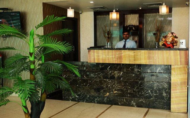 OYO 14422 Hotel Cosmos