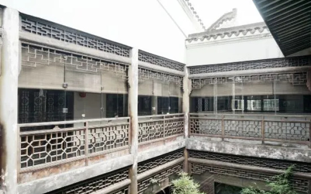 Shangsu Yuehulou Inn (Yueyang Building Scenic Area)
