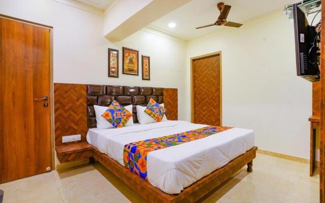 Fabhotel Dream Inn