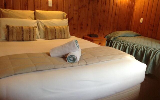 Archway Motel & Chalets