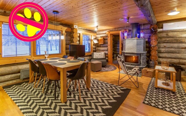 Kuukkeli Log Houses Villa Aurora (Pupula)