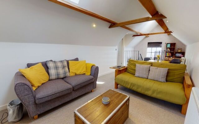 Beautiful Coach House