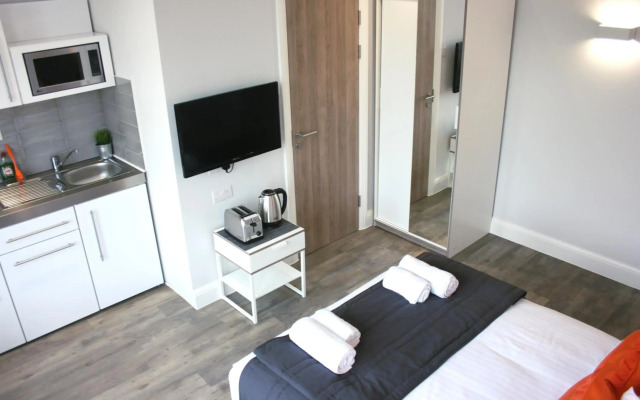 Westciti Caroco Aparthotel