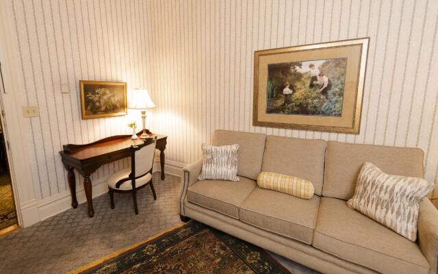 Captain Henderson House