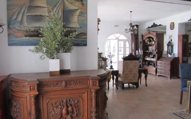 Porto Scoutari Romantic Hotel