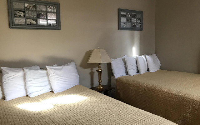 Riverside Hot Springs Inn & Spa - Adults Only