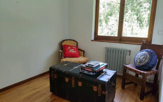 Charming 6-bed Chalet in Llanes