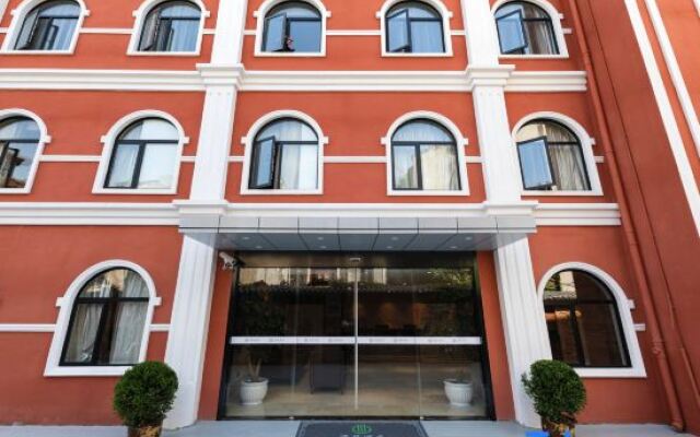 Li Yuan Hotel (Shanghai Hongkou Soccer Stadium Store)