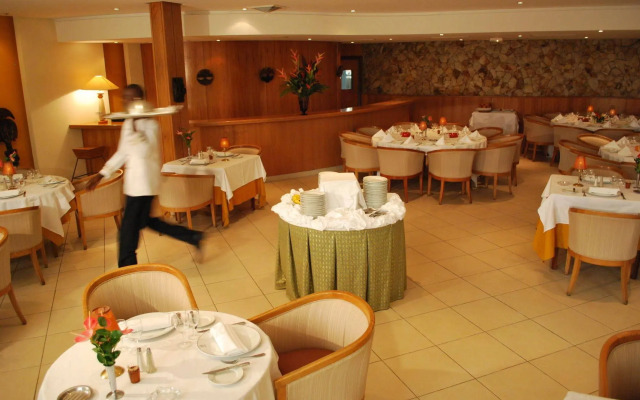 Hotel Akwa Palace