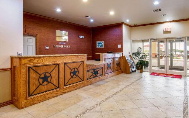 Econo Lodge Inn & Suites Bridgeport