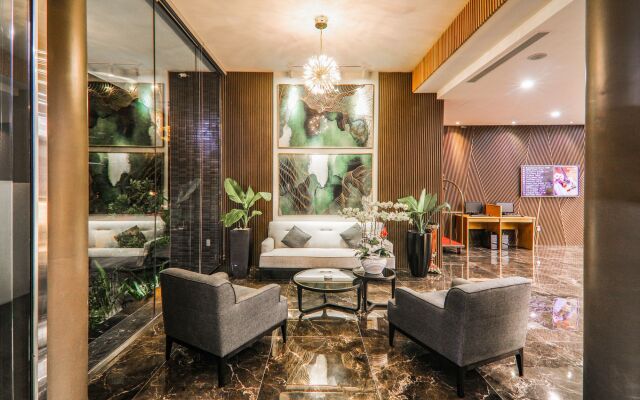 Lake View Hotel