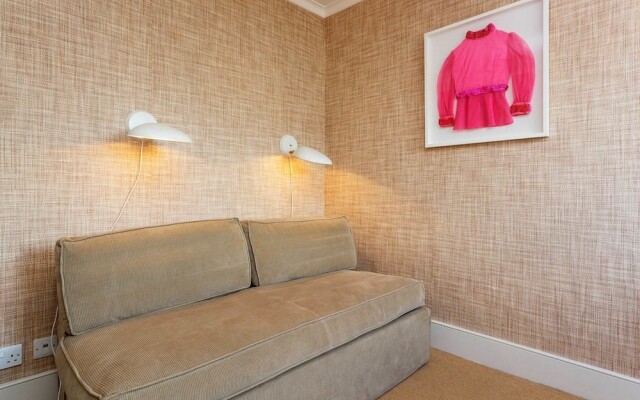 Veeve - Grand Notting Hill