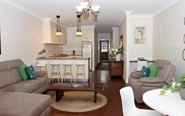 CocknBull Boutique Hotel