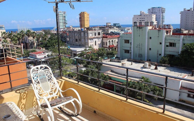 La Terraza de Doña Clara VEDADO