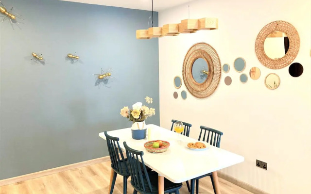 Luxurious 2 bedroom w/terrace Downtown