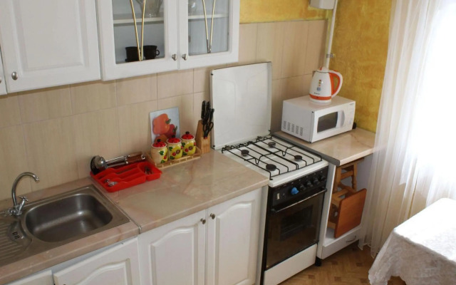 Apartment on Vasylia Stusa St, 2