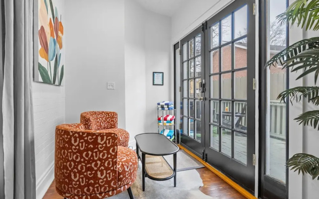 Southern Elegance-private Hot Tub-walk to 12 S