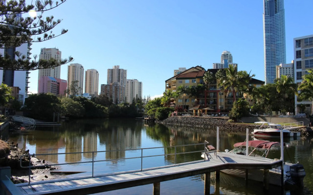Surfers Riverside Apartments