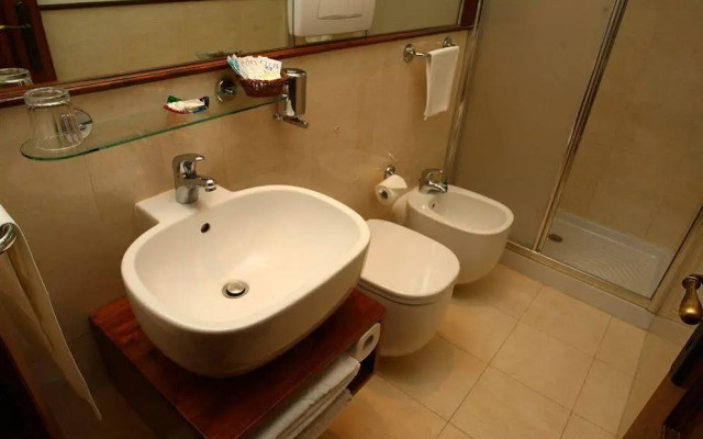 All'Ombra del Cupolone