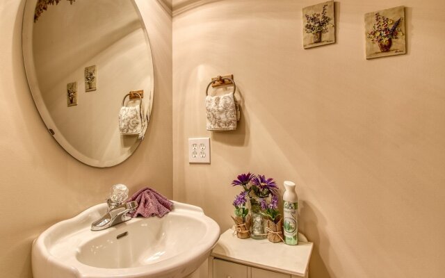 Bluebird's Song by HoneyBearCabins