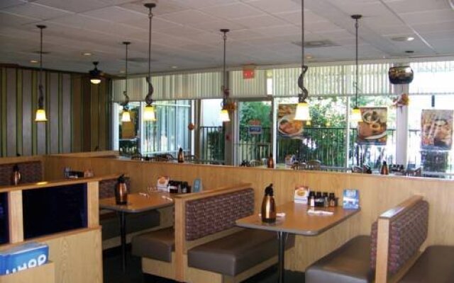 Budget Inn & Suites Orlando West