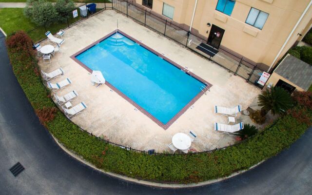 GreenTree Inn Houston IAH Airport