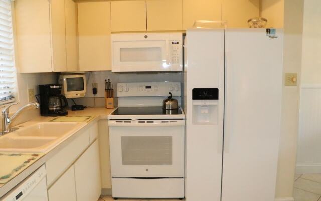 Jamaica Royale - 028 - 1 Br Condo