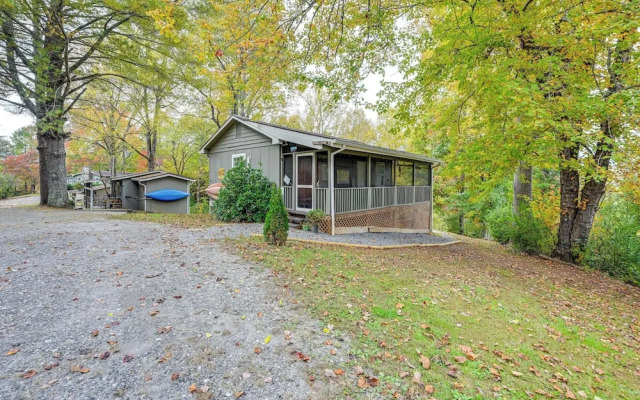 Whittier Vacation Rental Cabin: Pets Welcome!