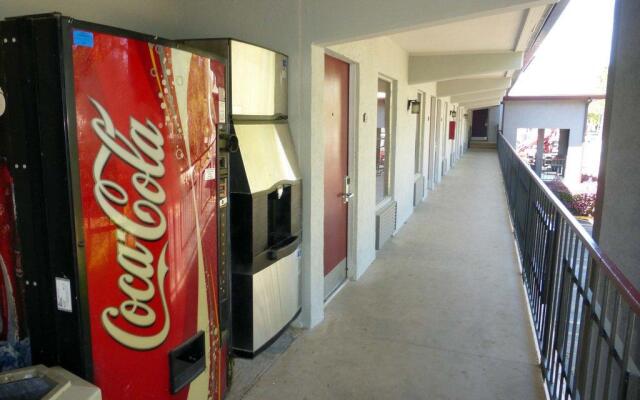 Red Roof Inn Tallahassee East