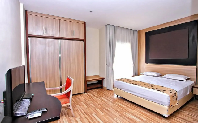 Mutiara Suites