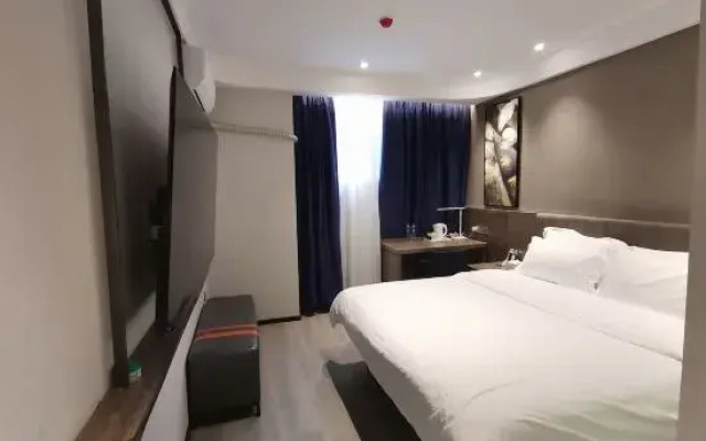 7 Days Premium Hotel (Xixian Government Road Store)