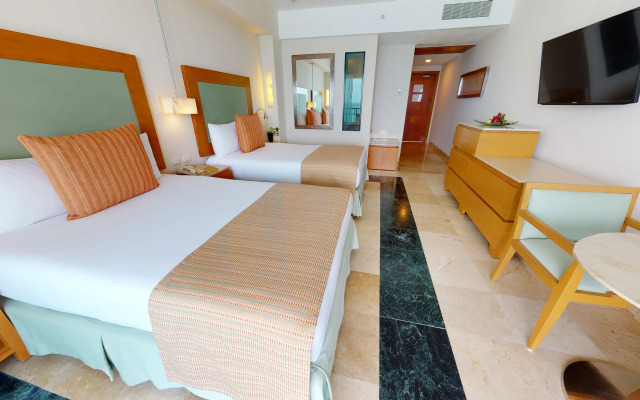 Grand Park Royal Cancún