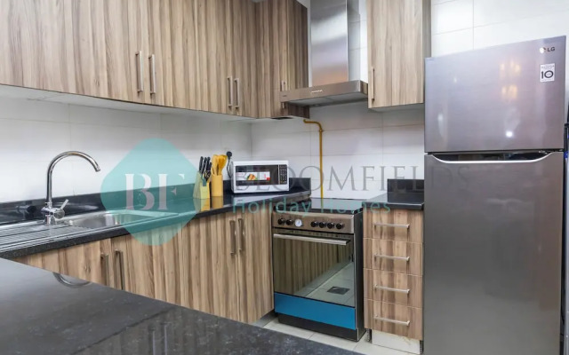 Bloomfields Luxurious 1BR Down Town