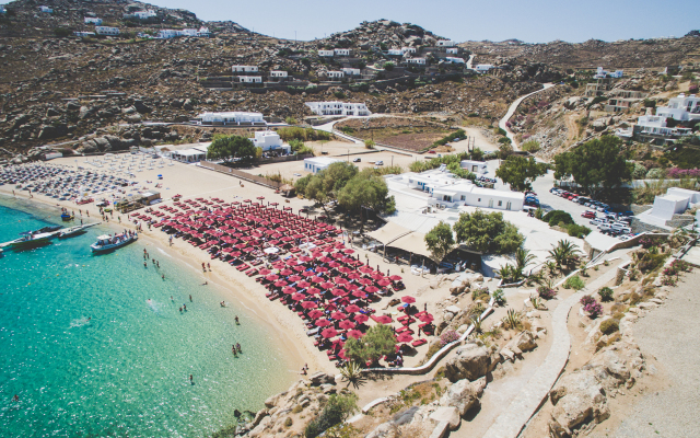 Super Paradise Hotel