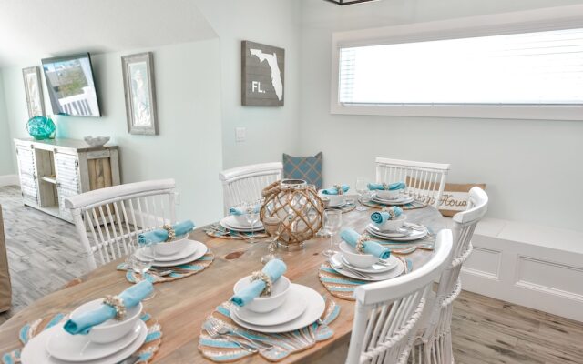 Aloft on Canal by SKLRP