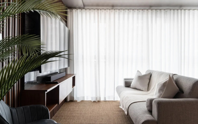 Modern Luxury 1BR in Venice Mckinley