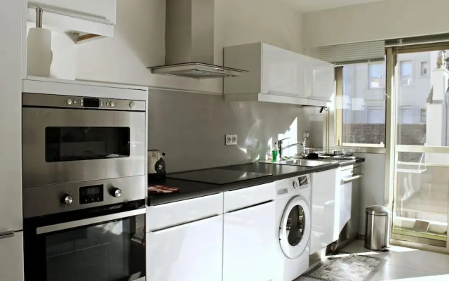 Viva Riviera Modern 2 Bedrooms balconies