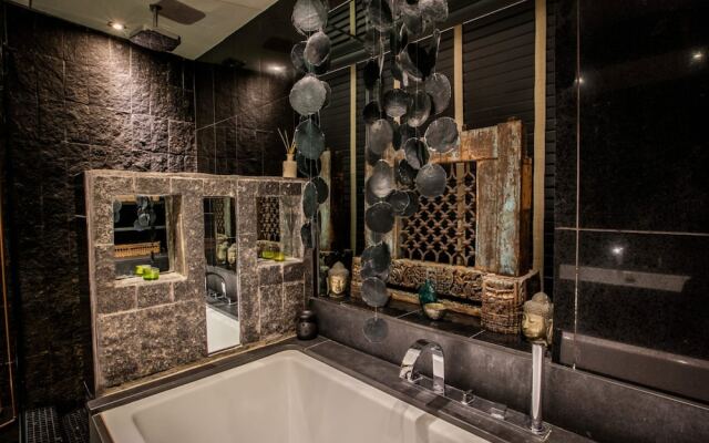 Black Moon - Adults Only