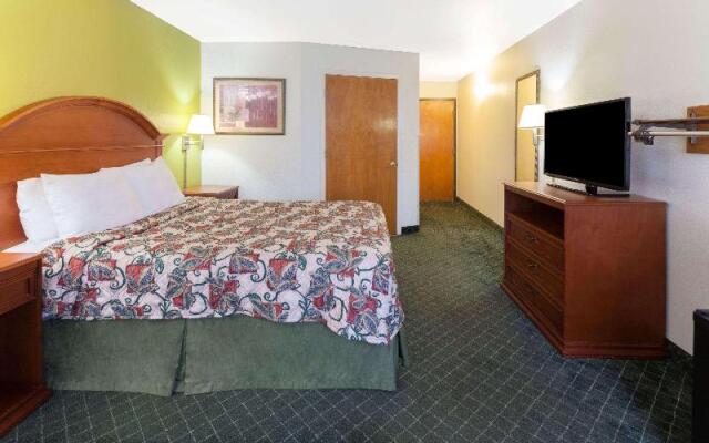 Days Inn Shawnee