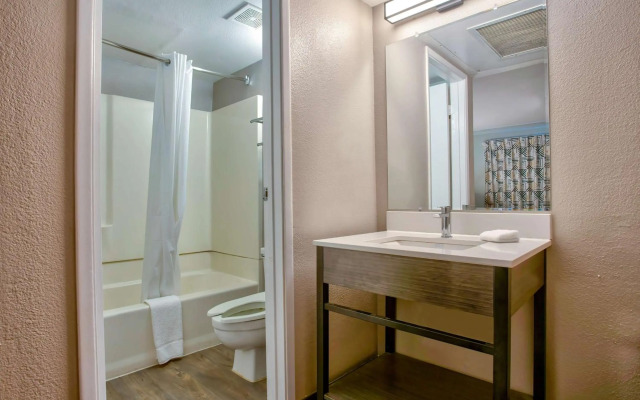 Motel 6 Kingman, AZ - Route 66 East