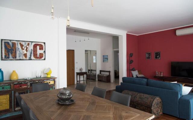 Luxurious 4Bdr Penthouse Near Duomo Cathedral