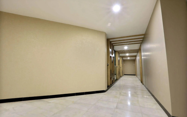 Central Beacon Hotel Surat