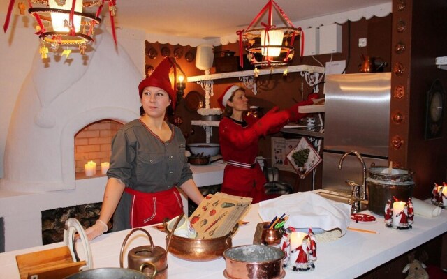 Elves Village Hotel