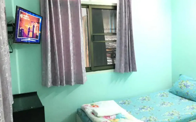 Nat 2 Guest House