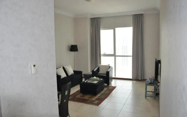Espace Holiday Homes - Mag 214 Cluster R - Hotel in ดูไบ - Photo 2